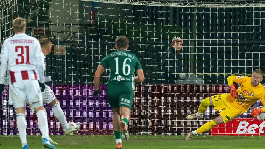 Pogoń Grodzisk Mazowiecki - Śląsk Wrocław 2:2. Remis na własne życzenie (RELACJA)