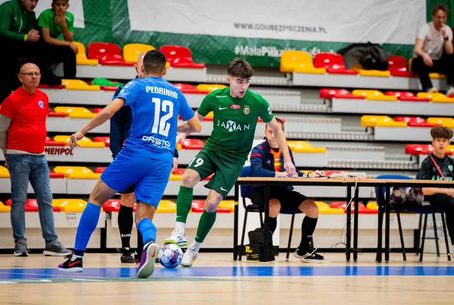 FUTSAL: Wicemistrz okazał się za mocny