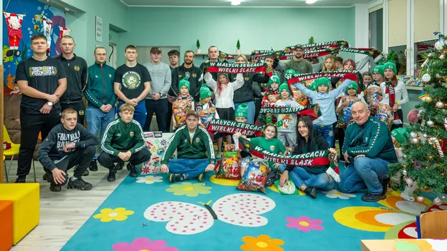 Fani WKS-u odwiedzili Świetlicę Środowiskową w Oleśnicy