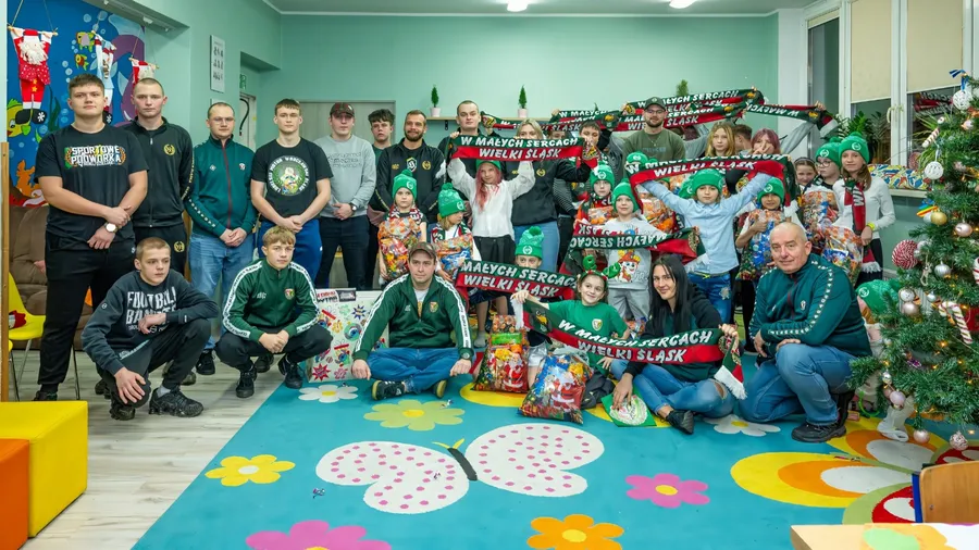 Fani WKS-u odwiedzili Świetlicę Środowiskową w Oleśnicy 
