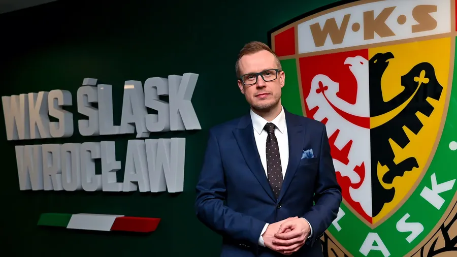 Mazur: Transfery? Nie możemy brać zawodników na kredyt 