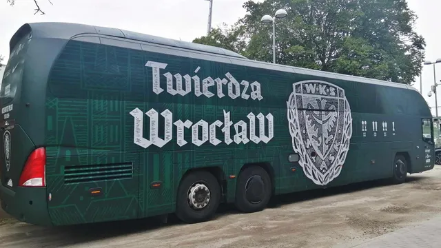 Zawodnicy Śląska udali się do Radomia nietypowym środkiem transportu