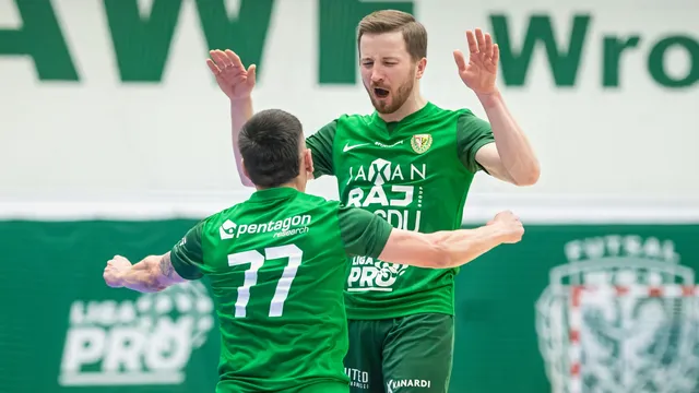 FUTSAL: Lider pokonany