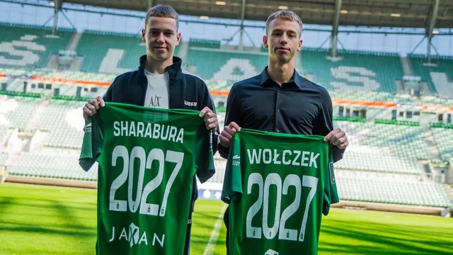 Śląsk przedłużył kontrakty z młodymi piłkarzami. ''To duma, że mogę zostać we Wrocławiu''