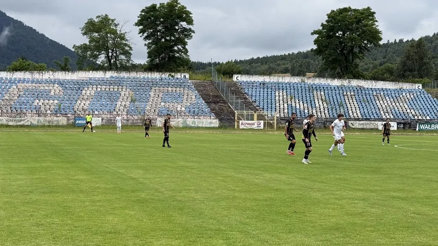 REZERWY: Rozstrzygnęły rzuty karne. Pogoń - Śląsk II 1:4 (RELACJA)