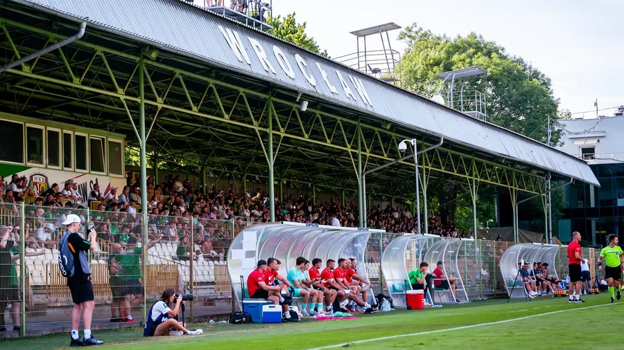 Napastnik w Śląsku potrzebny od zaraz. Z poprzedniego sezonu nie został już nikt 