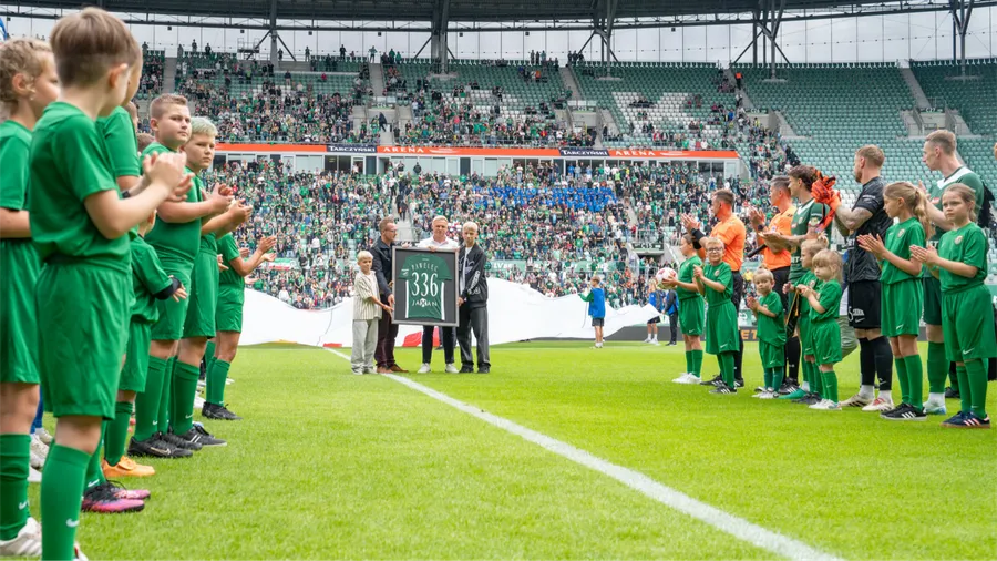 Legenda Śląska uhonorowana przed meczem. ''Dziękuję za szacunek i sympatię do mojej osoby''