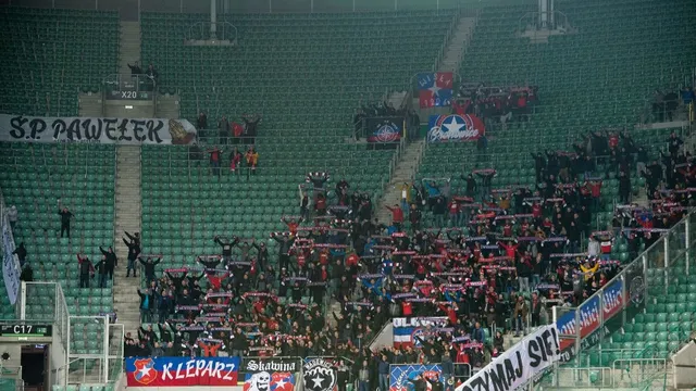 Dlaczego kibice Wisły są bojkotowani?
