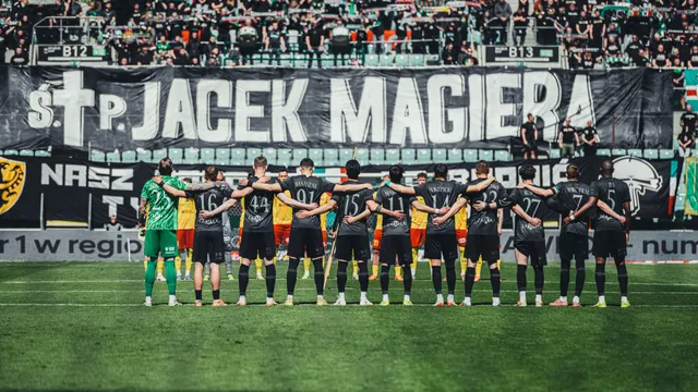 Jacek Magiera pożegnany na stadionie Śląska. ''Trenerze, dzięki za wszystko''