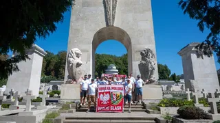 Kibice Śląska z ważną inicjatywą. Odwiedzili Polaków na Ziemi Lwowskiej