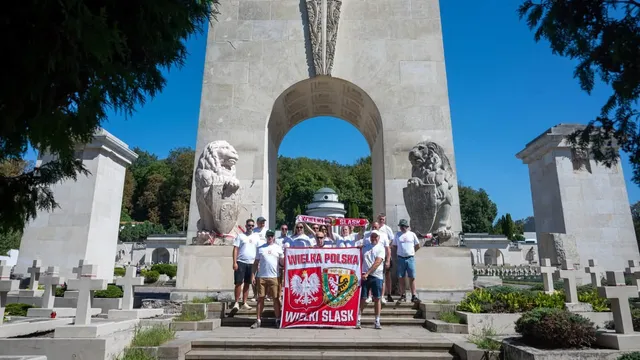 Kibice Śląska z ważną inicjatywą. Odwiedzili Polaków na Ziemi Lwowskiej