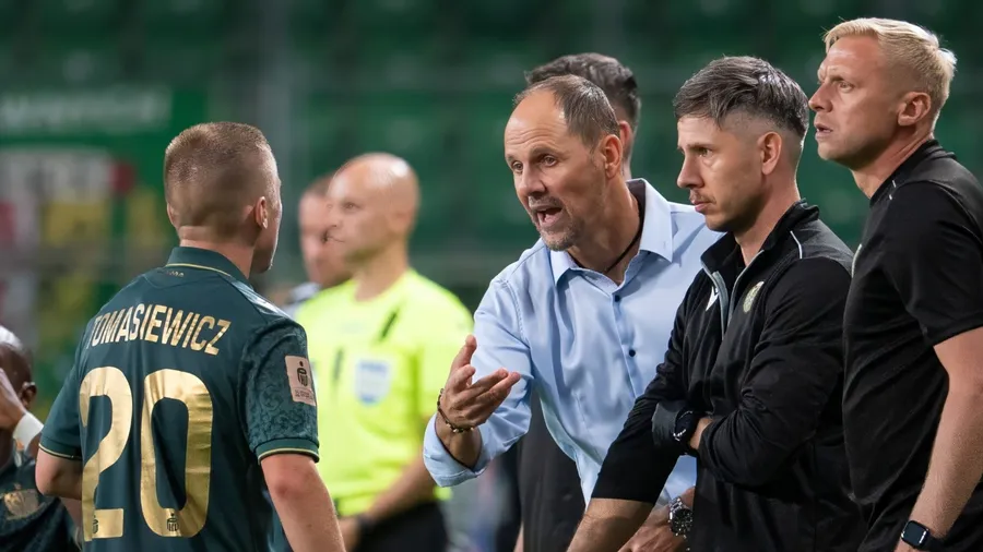 Czas na debiut Linettego? Jakim składem na mecz z Pogonią?